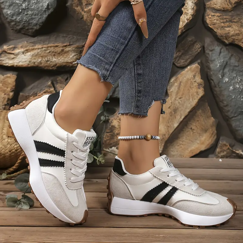 Unisex Casual Sneakers – Lichte Veterschoenen met Sportieve Strepen en Comfortabele Zool