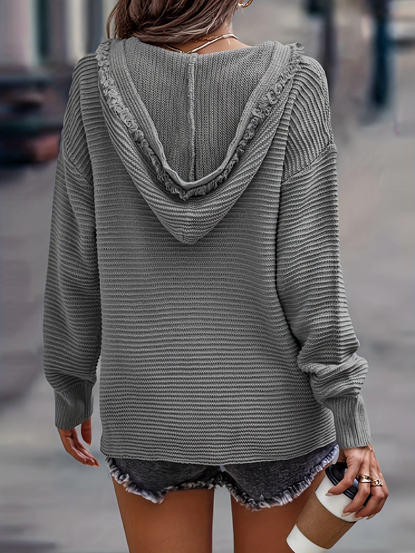 Hooded Gebreide Trui – Zachte Katoenmix, Oversized Pasvorm en V-Hals met Franjes